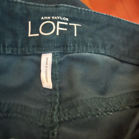 Ann Taylor Loft Modern Straight Corduroy Pant Size 2 Dark Green - Picture 3 of 8
